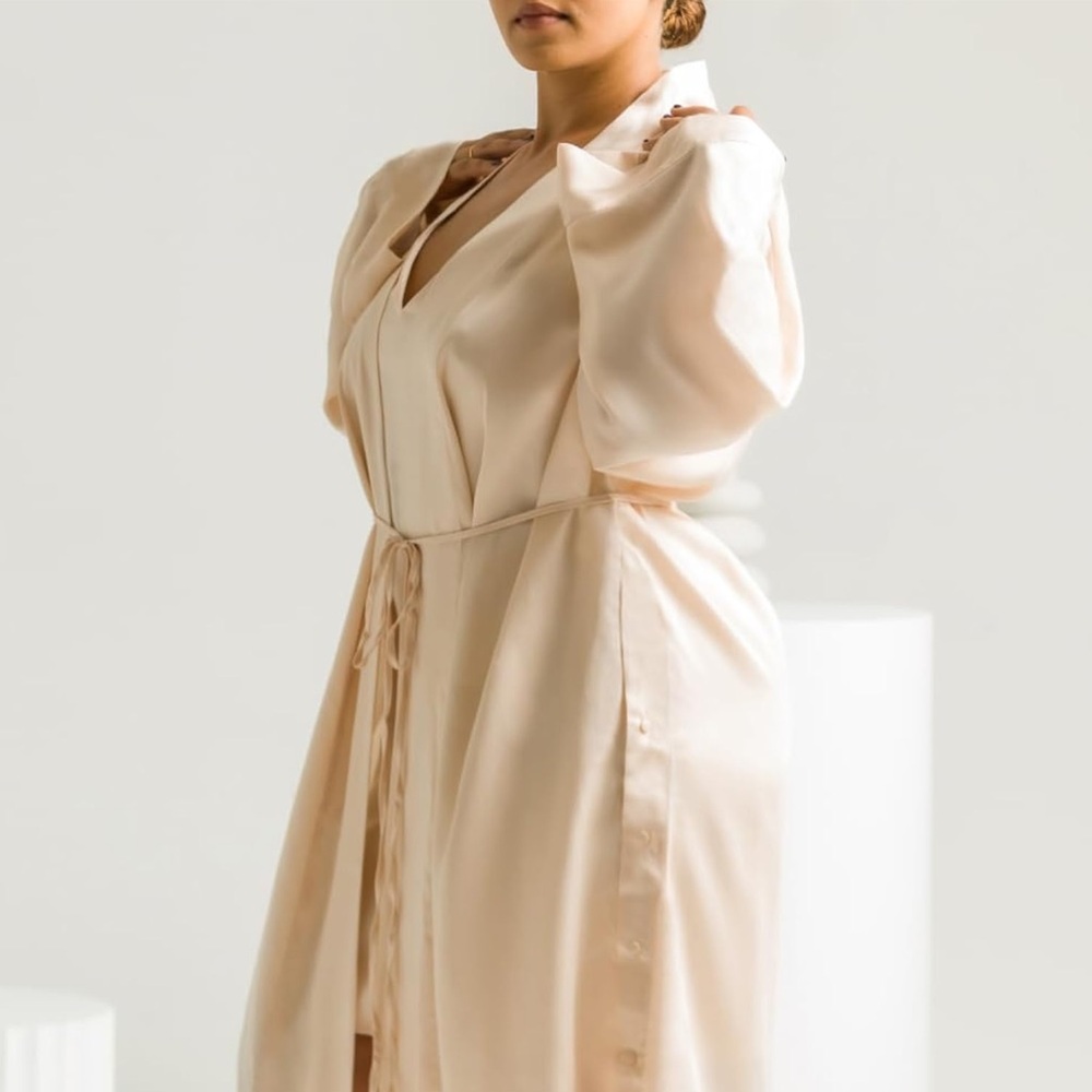 Ettitude Sateen Robe in Oat